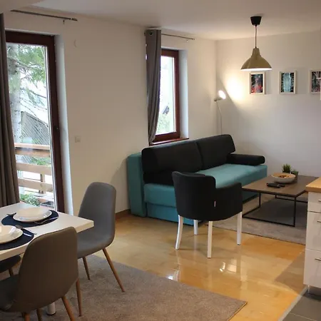 4 Seasons Lux Vlasic